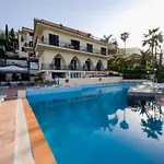 Hotel Sirius