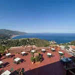 Hotel Sirius